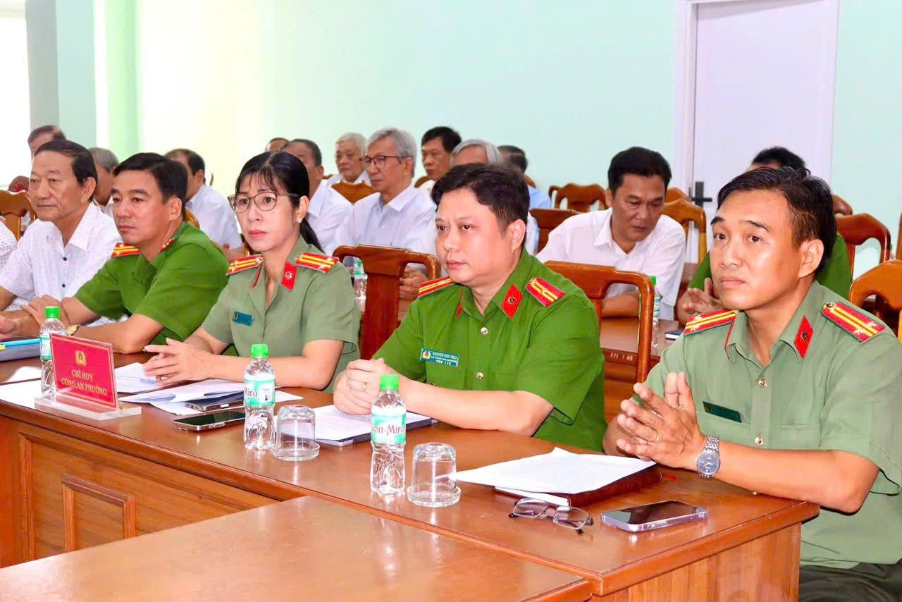 PHƯỜNG THỦ DẦU MỘT RA MẮT MÔ HÌNH DÂN VẬN KHÉO – PHÁT HUY VAI TRÒ CỘNG ĐỒNG NGƯỜI HOA TRONG GIỮ GÌN ANTT